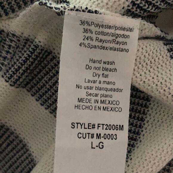 NWOT Free 832 Turtleneck Striped Sweater Sz L - Picture 4 of 5